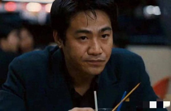 中华金配 香港男星现身活动，赌王四太捧场，曾赌输200万靠冷门生意翻身